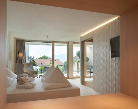 2025-05-hotel-laurin-051lumina