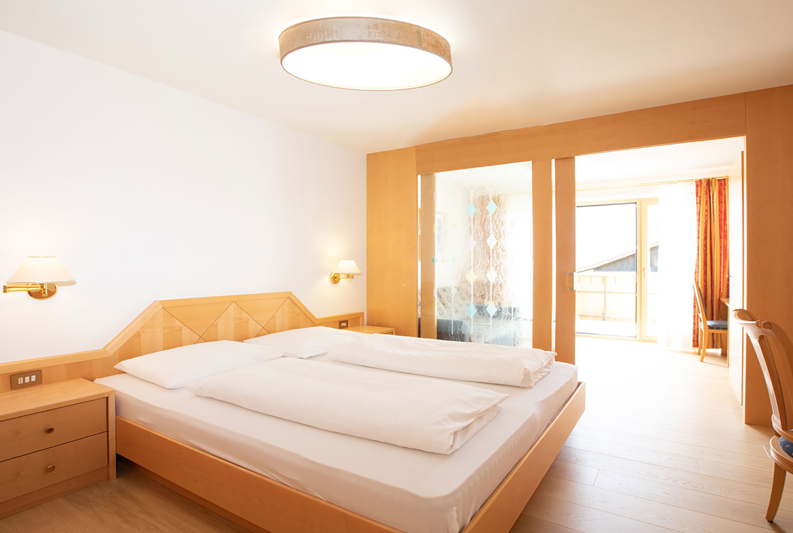 Etschtal Suite mit getrenntem Wohn- und Schlafzimmer