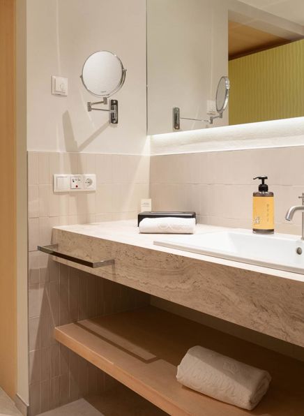 2025-05-hotel-laurin-011ambra