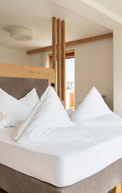 2025-05-hotel-laurin-016sonnensuite