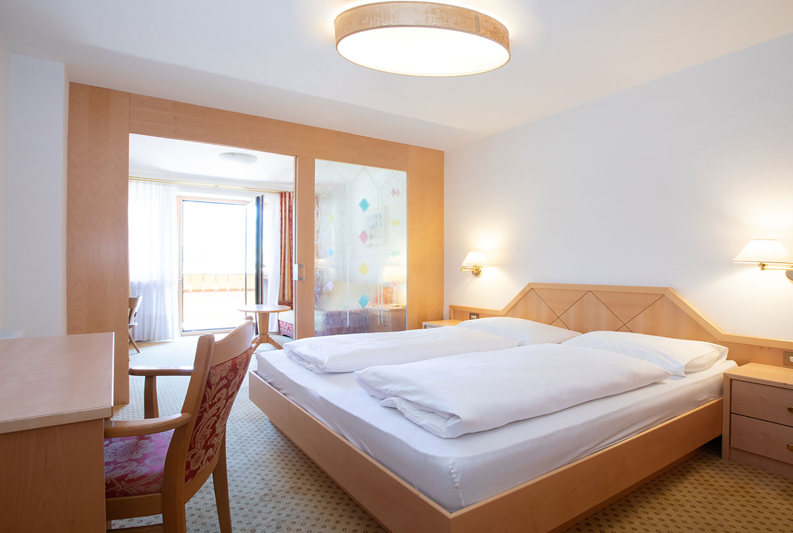 Mutspitz 356 Suite mit getrenntem Wohn- und Schlafzimmer und Balkon