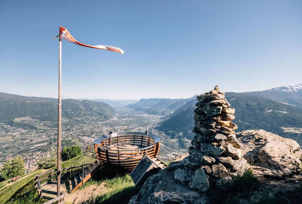Aktivurlaub Südtirol: die Aussichtsplattform Hochmuth